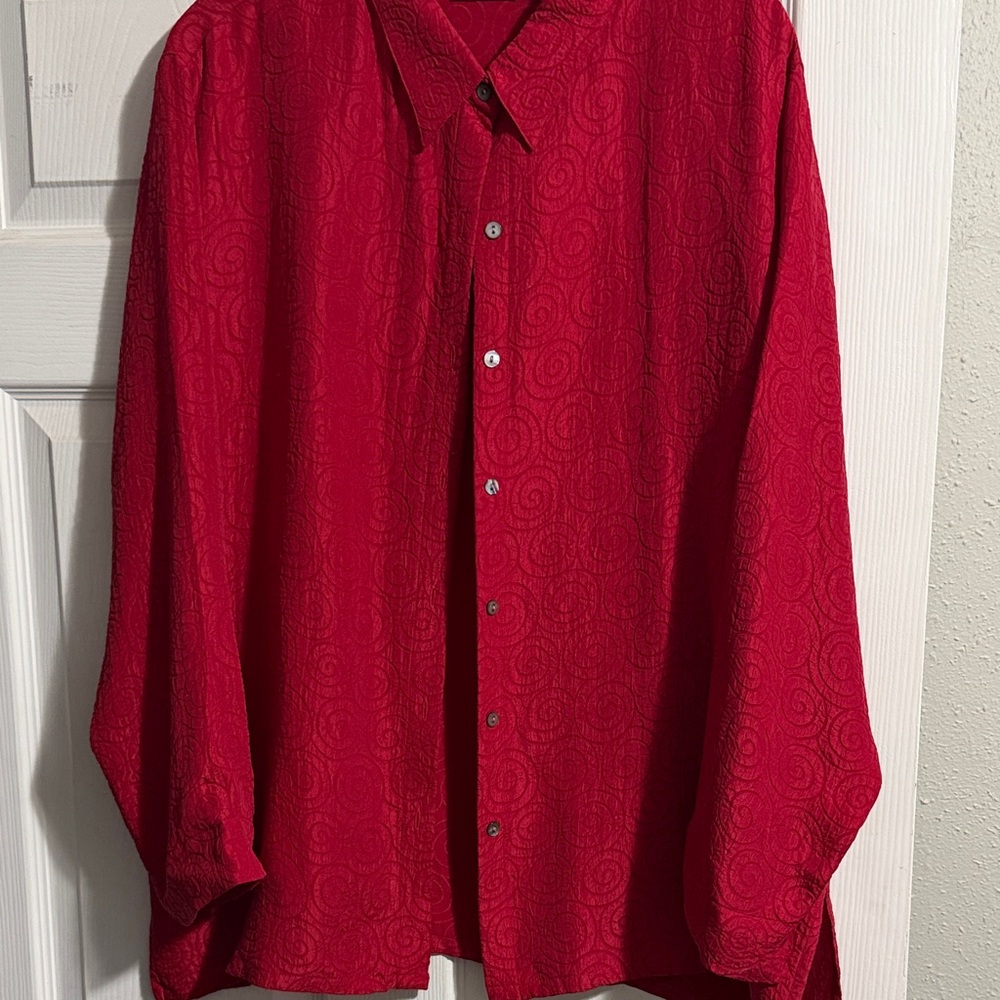 Chico's Vibrant Silk Red Casual Button-Down Shirt